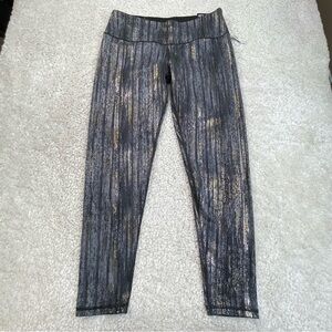 NWT Victorias Secret Sport Knockout Tight Leggings Metallic Stripe Large